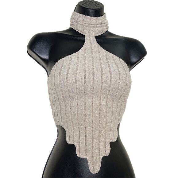 New M Khaki Gray Beige Sleeveless‎ Turtleneck Ribbed Drip Hem Crop Triangle Top - Picture 1 of 3